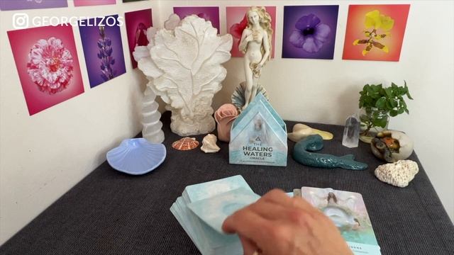 The Healing Waters Oracle Cards Review ? | Rebecca Campbell (Hay House) смотреть онлайн