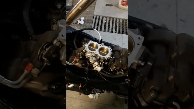 Aprilia  Rsv 1000  обороты   не  подымаются выше 3000  тысячь  троит  стреляет