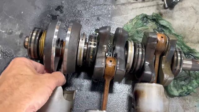 Yamaha Pro 50 Outboard 2 Stroke With A Melted Piston. How Did This Happen? смотреть онлайн