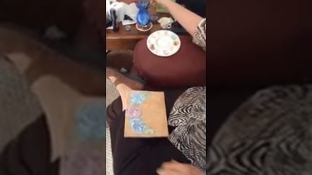 Painting with Kiwi shoe polish, Elmer's paint pens, Bienfan смотреть онлайн