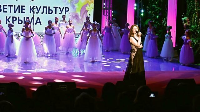 Под небом Парижа смотреть онлайн