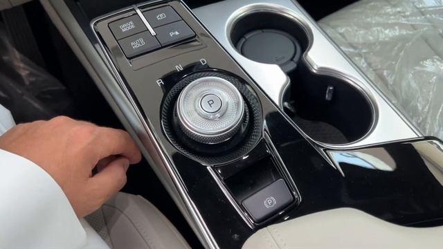 كيا K8 2023 الدرجة الثالثه اقل فئه جلد حساسات امامية وخلفيه وشاشه 8 انش وارد المطوع الكويت смотреть онлайн