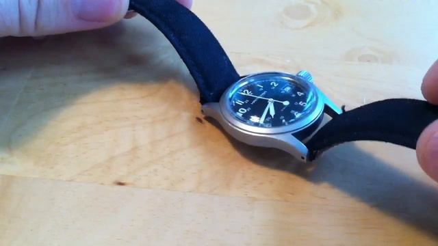 Review: Hamilton Khaki Field Quartz 33mm Wristwatch Model No: H68311633 смотреть онлайн
