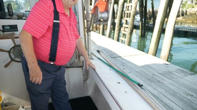 Ask Leroy! Episode 7: The Features of a Lobster Boat смотреть онлайн
