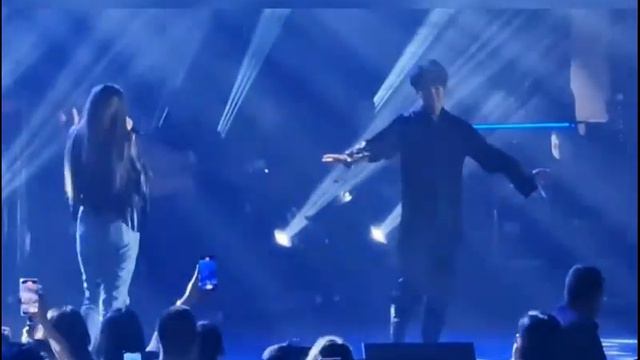 DIMASH. ОН УСЛЫШАЛ ЕЕ ИЗ ТЫСЯЧИ!!! И СКАЗАЛ ЕЙ, ЧТО УВИДЯТСЯ НА БОЛЬШОЙ СЦЕНЕ! /субтитры/