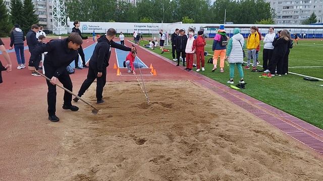 Шиповка юных в Тобольске 12 июня 2023 г. Прыжки в длину. смотреть онлайн