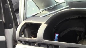 Volkswagen Sharan 2002 Дефлекторы боковые в торпеду  . Как снять ?