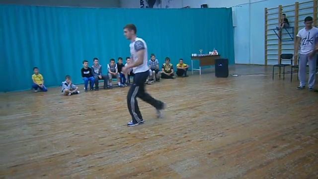 супер танец от брейк данса(тренер Егор Панов) смотреть онлайн