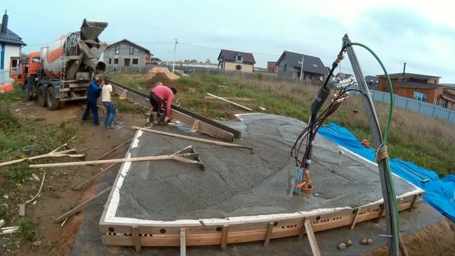 Заливаем фундамент УШП смотреть онлайн