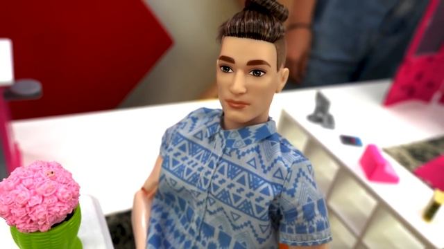 ?Барби ДОВЕЛА КЕНА! Семейные разборки с куклами! Игры для девочек смотреть онлайн
