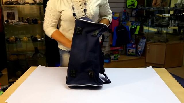 Удобная сумка для бассейна и тренировок от итальянской компании AquaSphere /Аквасфера/ смотреть онлайн