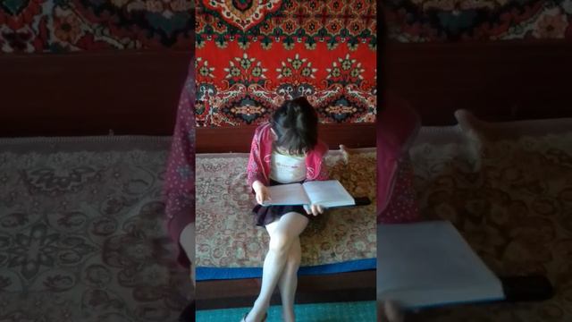 вот так проходит день 25мая наша школа выходной день , потому что сдается ЗНо старших классах