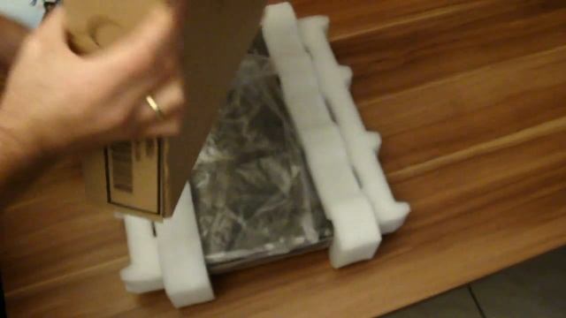 Fujitsu Lifebook E780 - Unpacking смотреть онлайн