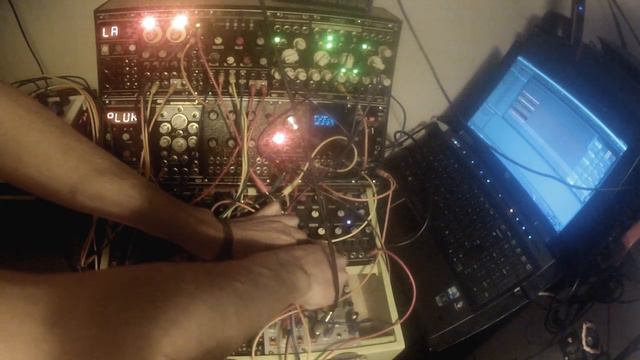 TwoDoors смотреть онлайн