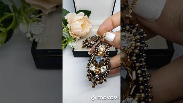 Кулон и серьги из бисера, кристаллов, натуральных камней Агата. В НАЛИЧИ. смотреть онлайн
