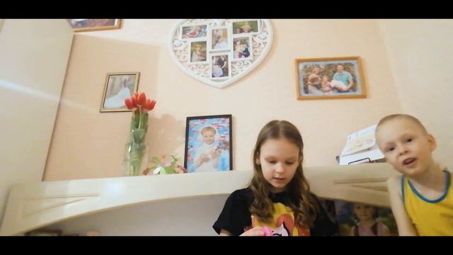 С Праздником 8 марта и ПОДАРОК от брата!!! смотреть онлайн