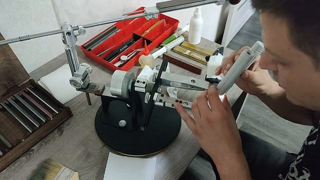 Заточка складного ножа Green Thorn (111) из D2 Профиль К-03 смотреть онлайн