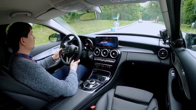 Mercedes C180 W205 TEST na Torze | Moto LAB смотреть онлайн