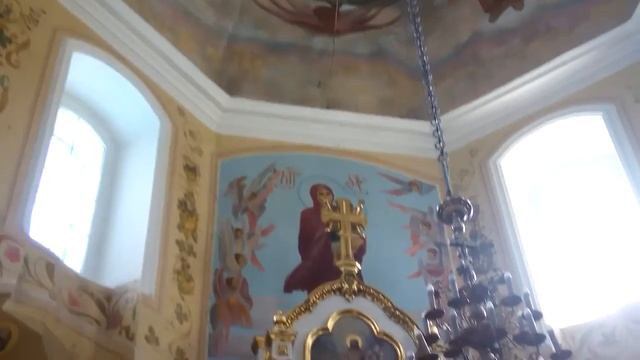 Литургия в праздник Святителя Николая. Освящение водой и Проповедь отца Леонида смотреть онлайн