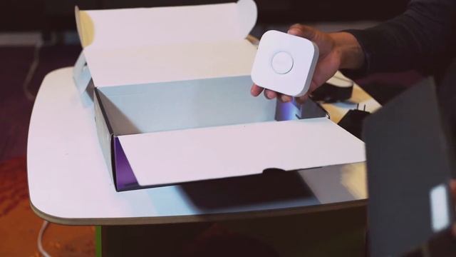 Philips Hue Play White & Color Ambiance Bar Smart Light смотреть онлайн