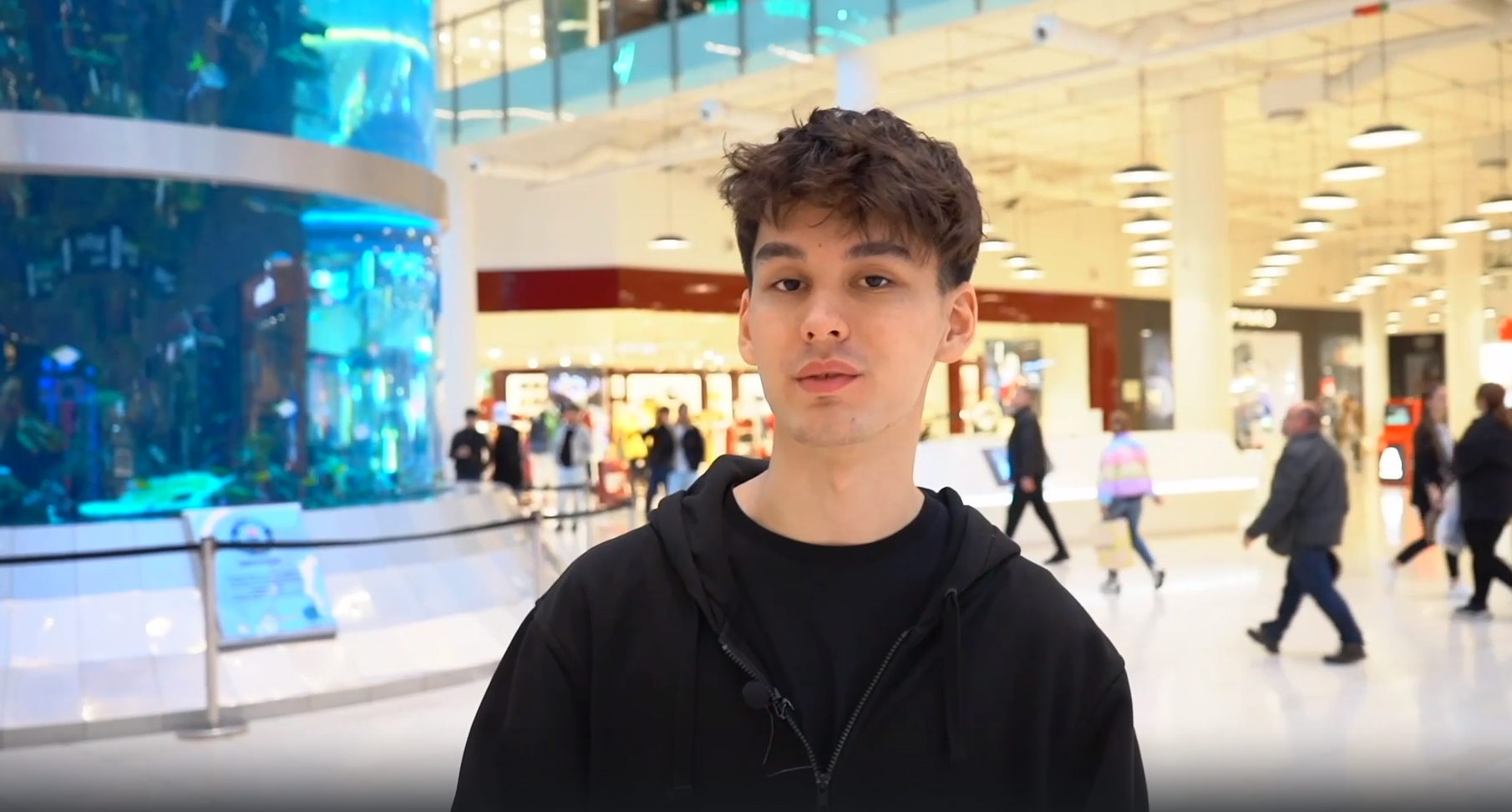 САМЫЙ ВЫСОКИЙ АКВАРИУМ смотреть онлайн