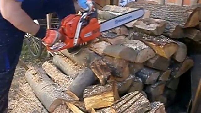 Husqvarna 555 смотреть онлайн
