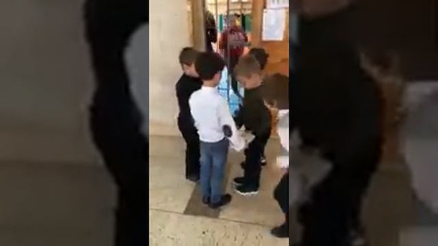 День учителя. Вот так мы поздравляли учителя физкультуры. Киев. смотреть онлайн