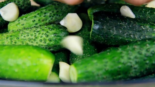 Огурцы Малосольные на Минералке Супер Рецепт! смотреть онлайн