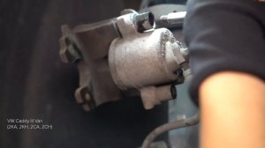 Как заменить передние тормозные колодки на VW CADDY 3 Фургон [ВИДЕОУРОК AUTODOC]