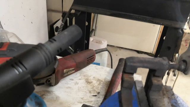 Заржавела направляющая супорта!! Что делать 2