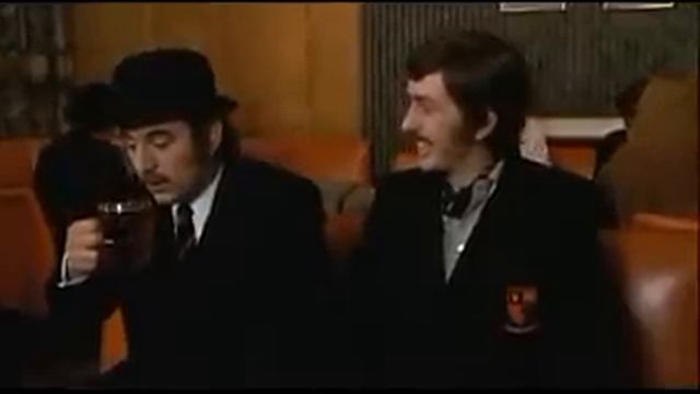 Nudge Nudge Monty Python смотреть онлайн