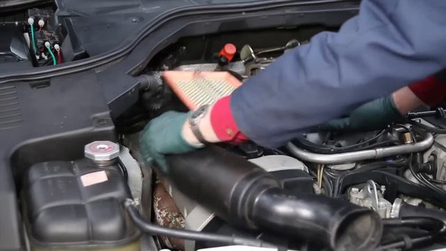 Mercedes M119 V8 Engine Inspection Part 1: Intro and Air Cleaner Assembly смотреть онлайн