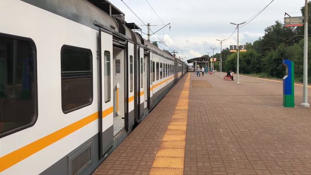 ЭП2Д-0126 ЦППК Перекраска Наше Подмосковье На станции Есенинская смотреть онлайн