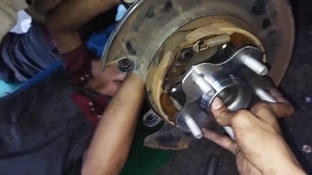 ganti wheelhub nissan serena c26 смотреть онлайн