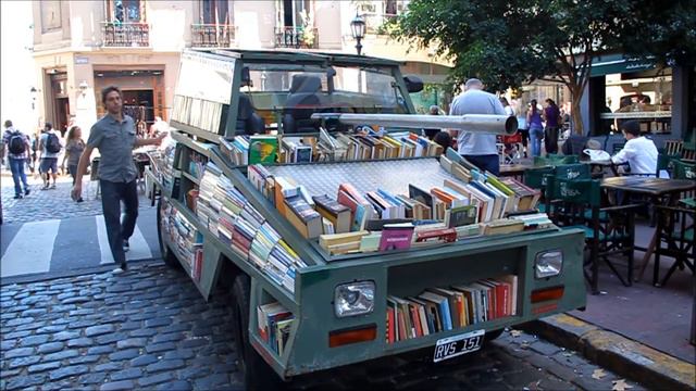 Рауль Лемесов Библиотека на дорогах Raul Lemesov Libreria en ruedas смотреть онлайн