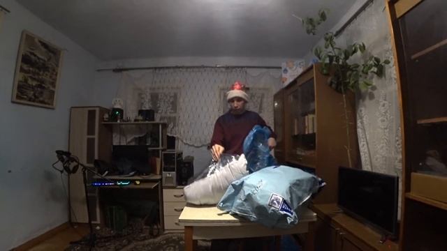 ОГРОМНАЯ ПОСЫЛКА К НОВОМУ ГОДУ ОТ ПОСТОЯННЫХ ЗРИТЕЛЕЙ, ВОТ ЭТО ПОДАРКИ! смотреть онлайн