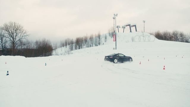 Зимние тренировки на Toyota GT86 и Subaru Impreza WRX STI смотреть онлайн