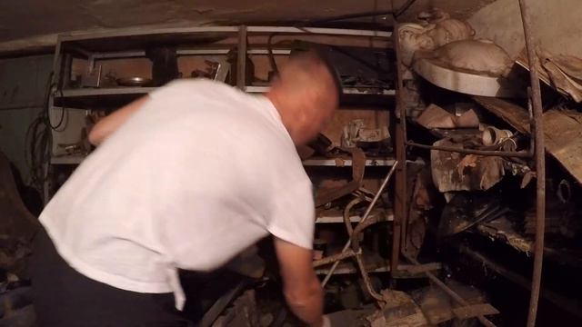 ЗАЧЕМ ВЫ ЭТО СМОТРИТЕ ? / Гараж смотреть онлайн