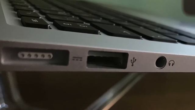 Unboxing y especificaciones Macbook Air 13,3 (Early 2015)