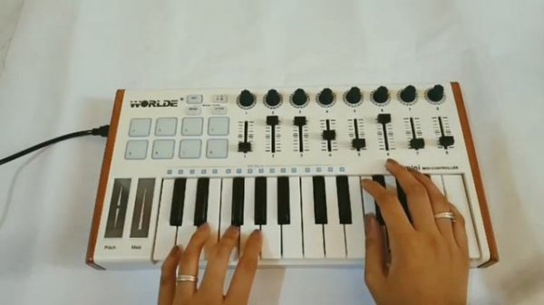 BEST CHEAP MIDI KEYBOARD 2019 - WORLDE TUNA MINI KEYBOARD UNBOXING + TESTING REVIEW [300 SUBS]