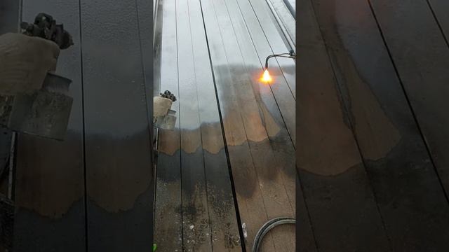 Когда металл мокрый,идёт снег,с красить надо срочно!