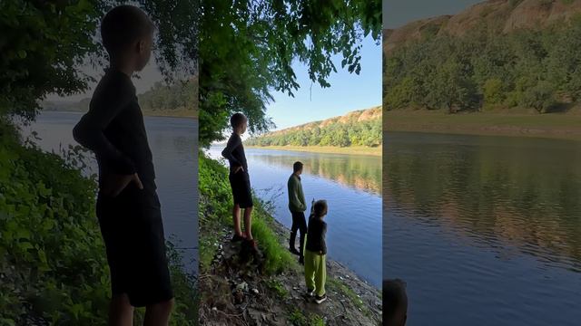 Ночёвка с детьми в лесу у реки смотреть онлайн