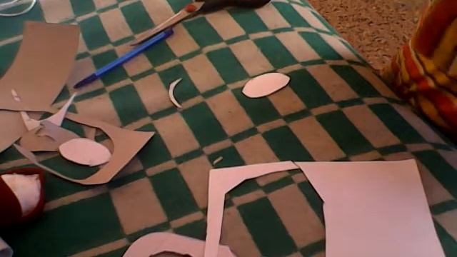 Привет всем я Лиза!!!!!!! Я делаю маску супер кота нуара!!! Если вы хотите такую маску супер кота смотреть онлайн