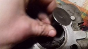 Как притереть клапана в мотоциклетной головке!