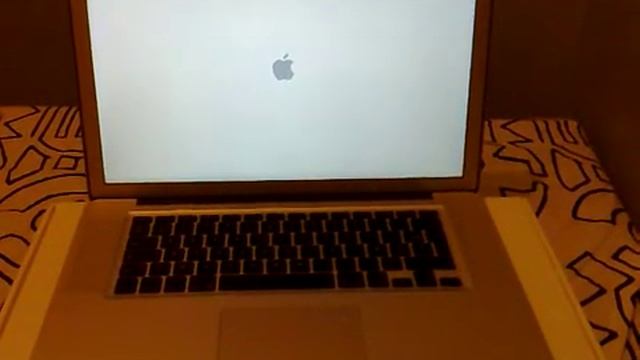 Macbook Pro 15" 2,8Ghz with Intel PostVille SSD 160GB second generation boot смотреть онлайн