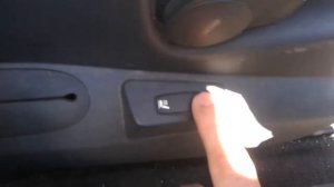 Видео: Как включить подогрев сидений в Рено Сценик?