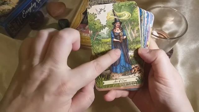 Unwrapping Cards - Everyday Witch Tarot смотреть онлайн