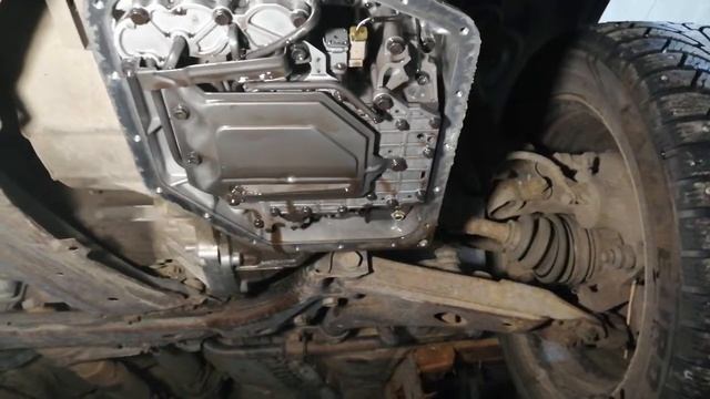 TOYOTA COROLLA 1992Г замена МАСЛА в АКПП. (ОНА ПОЕХАЛА!!!) смотреть онлайн