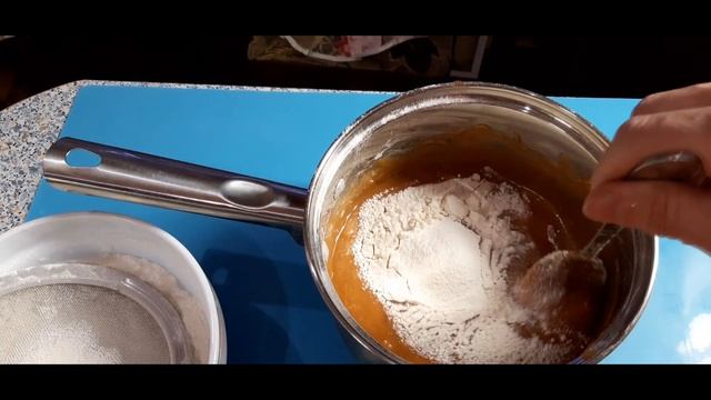 КАРАМЕЛЬНЫЙ МЕДОВИК!!! ( КОРЖИ НА ПАТОКЕ ). РЕЦЕПТ, ПРОЩЕ НЕ БЫВАЕТ! / CARAMEL MEDOVIK! ЧАСТЬ 1-Я.