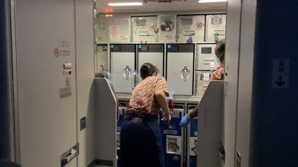 Видео с полета в Дубай из Москвы на авиакомпании FlyDubai. 737-800